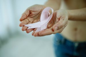 Lazo en apoyo al cáncer de mama